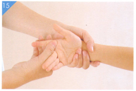 小儿中耳炎的穴位按摩疗法