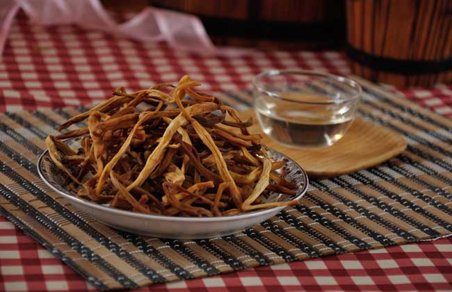 黄花菜治失眠有效吗？