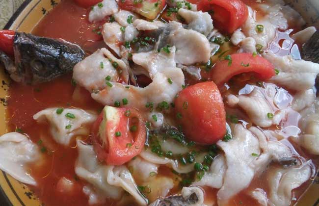 鲈鱼不能和什么一起吃？