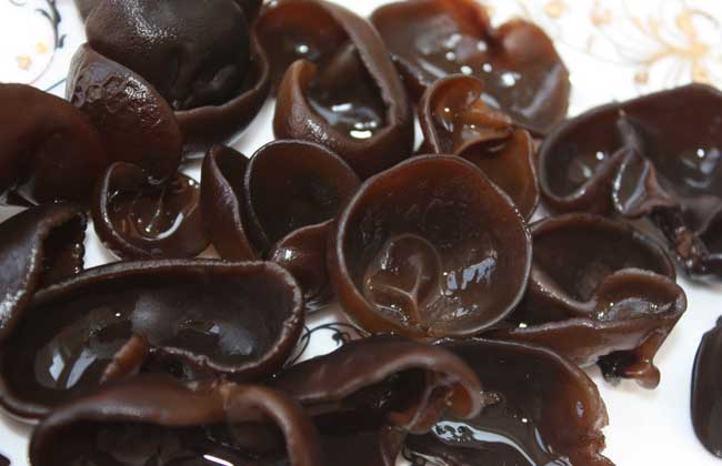 吃黑木耳有什么好处？