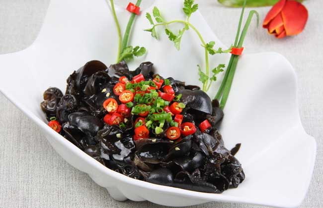 吃黑木耳有什么好处？