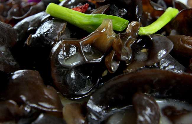 吃黑木耳有什么好处？