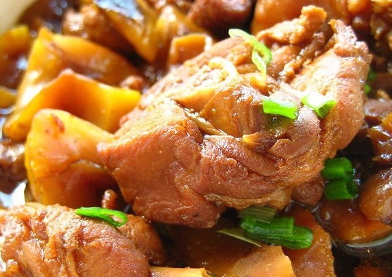 板栗烧鸡的几种常见做法