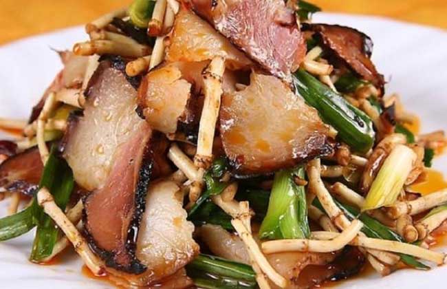 折耳根炒腊肉
