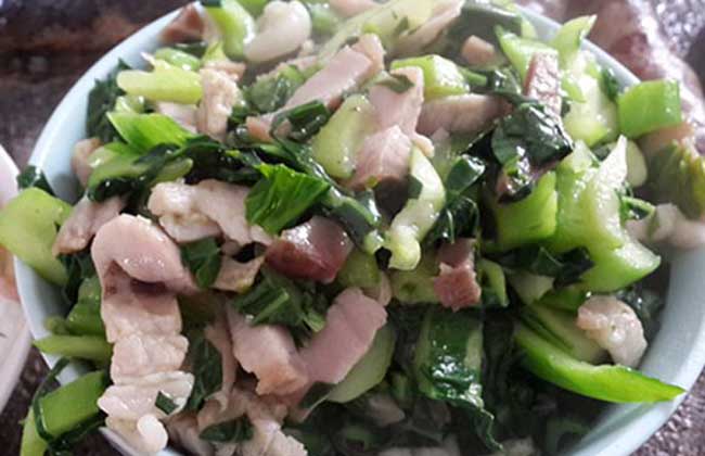 咸肉炒西兰花