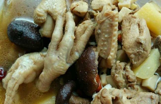 豇豆炖鸡肉