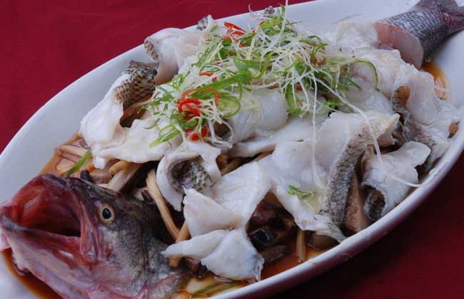 清蒸鲈鱼的做法大全