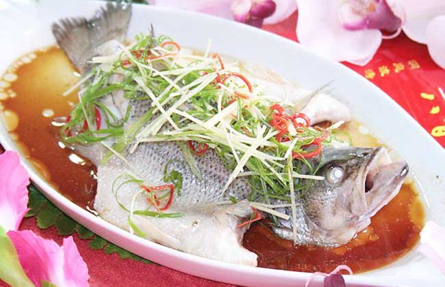 清蒸鲈鱼的做法大全