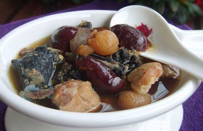 阿胶乌鸡汤
