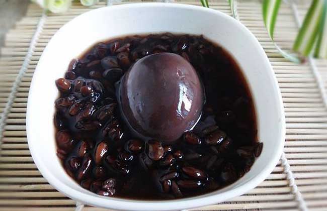 黑豆蛋酒汤