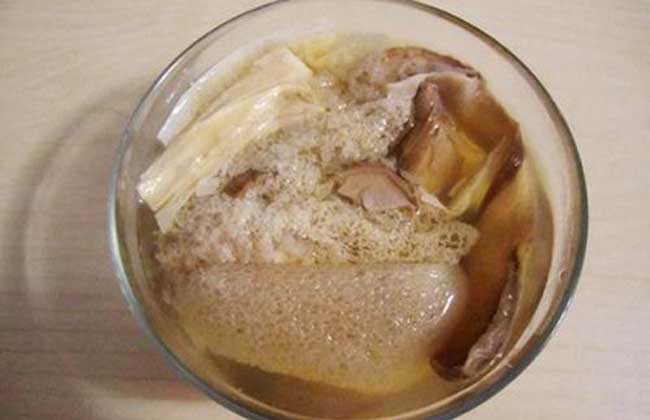 竹荪蟹味菇汤