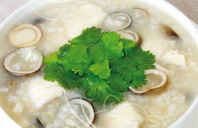 鳕鱼草菇粥