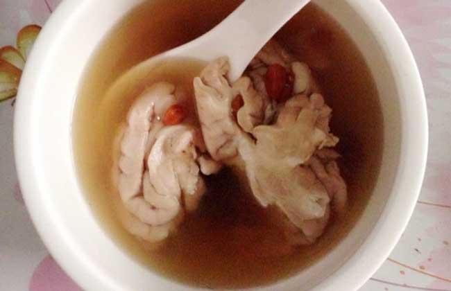 胶白煨猪脑
