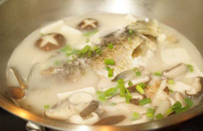 香菇鲫鱼汤