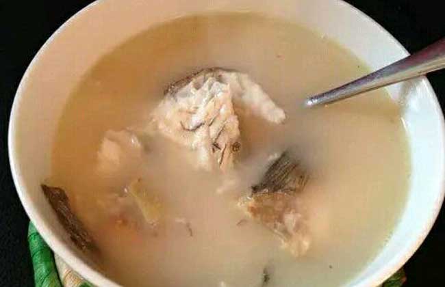 黄芪鲫鱼汤