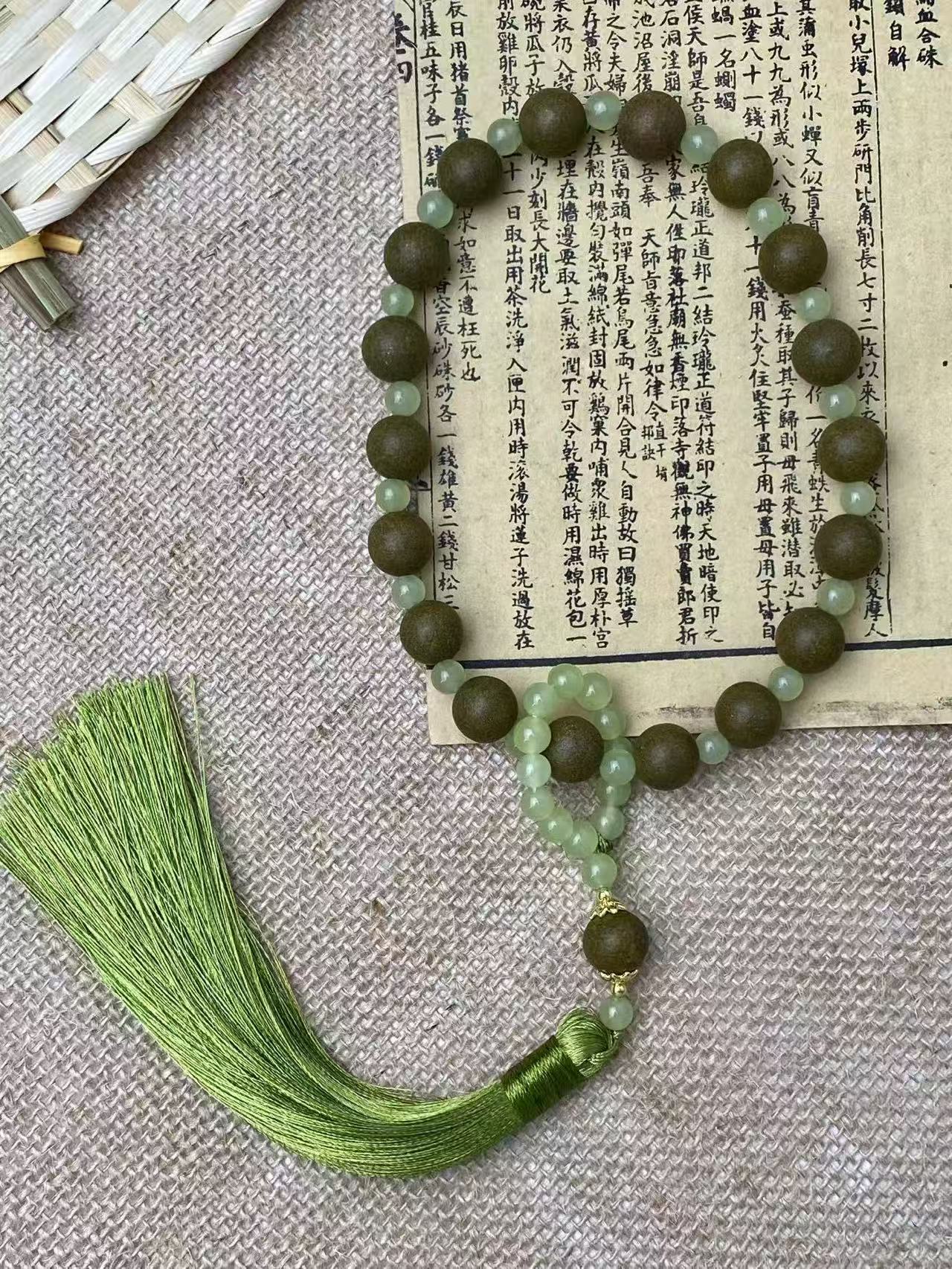 茉莉绿茶草绿流苏手持